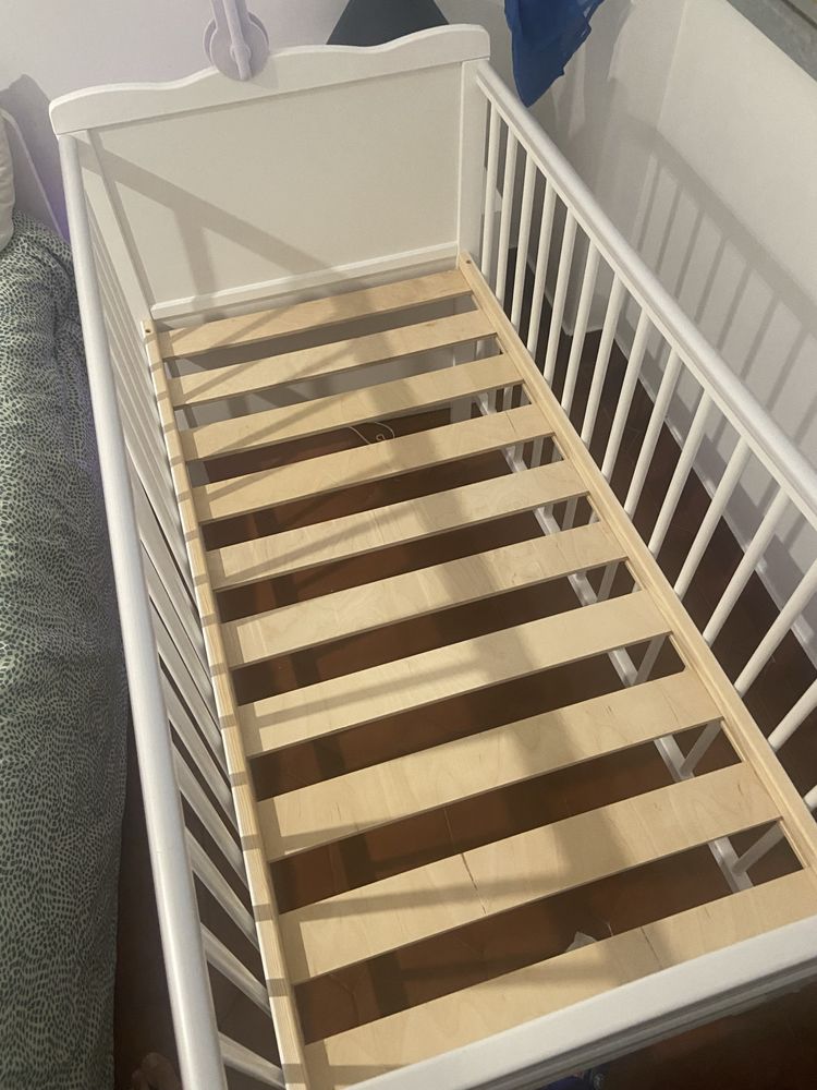 Cama do bebe novo so 2 meses de uso