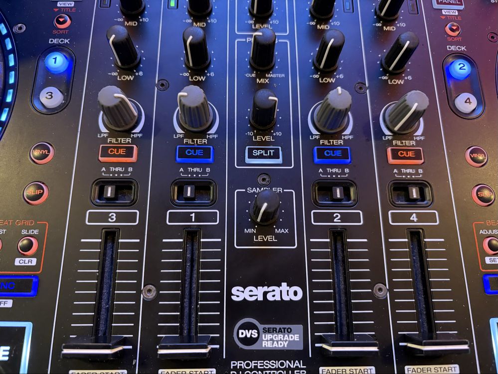 Kontroler Denon Dj MC 7000 MC7000