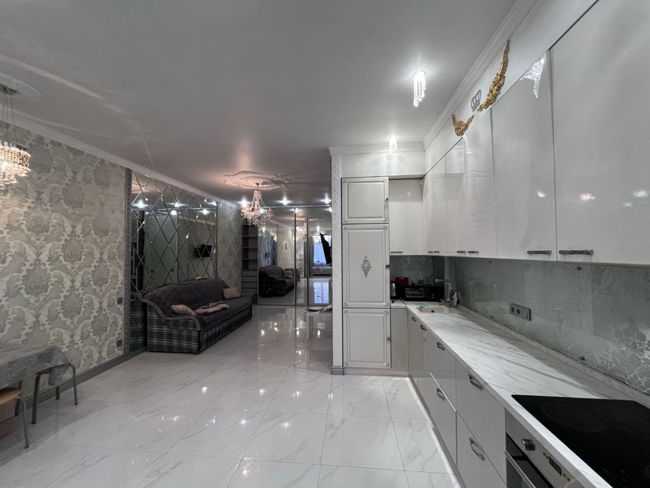 seg-02 Продам красвеную  2ком кв на Французком б-ре