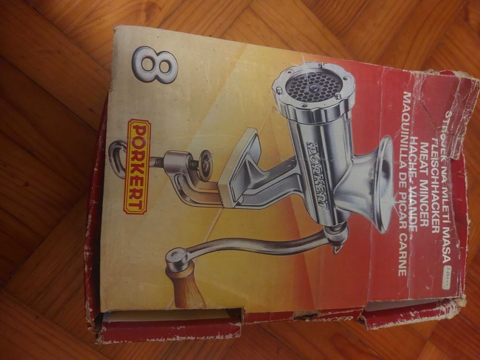 picador de carne antigo