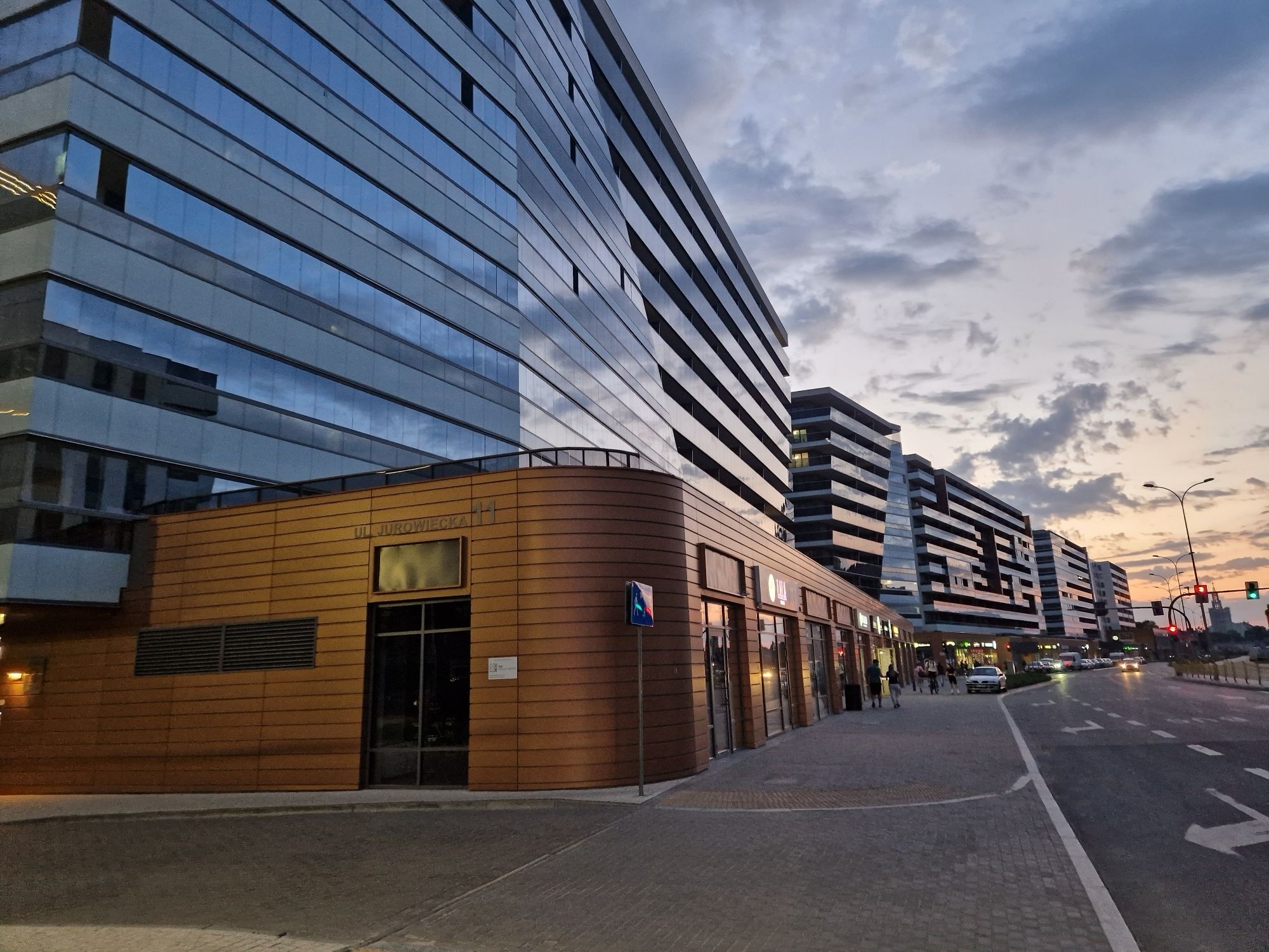 Nowe ,Centrum Jurowiecka  42m2 Salon z kuchnia + Sypialnia idealne dla