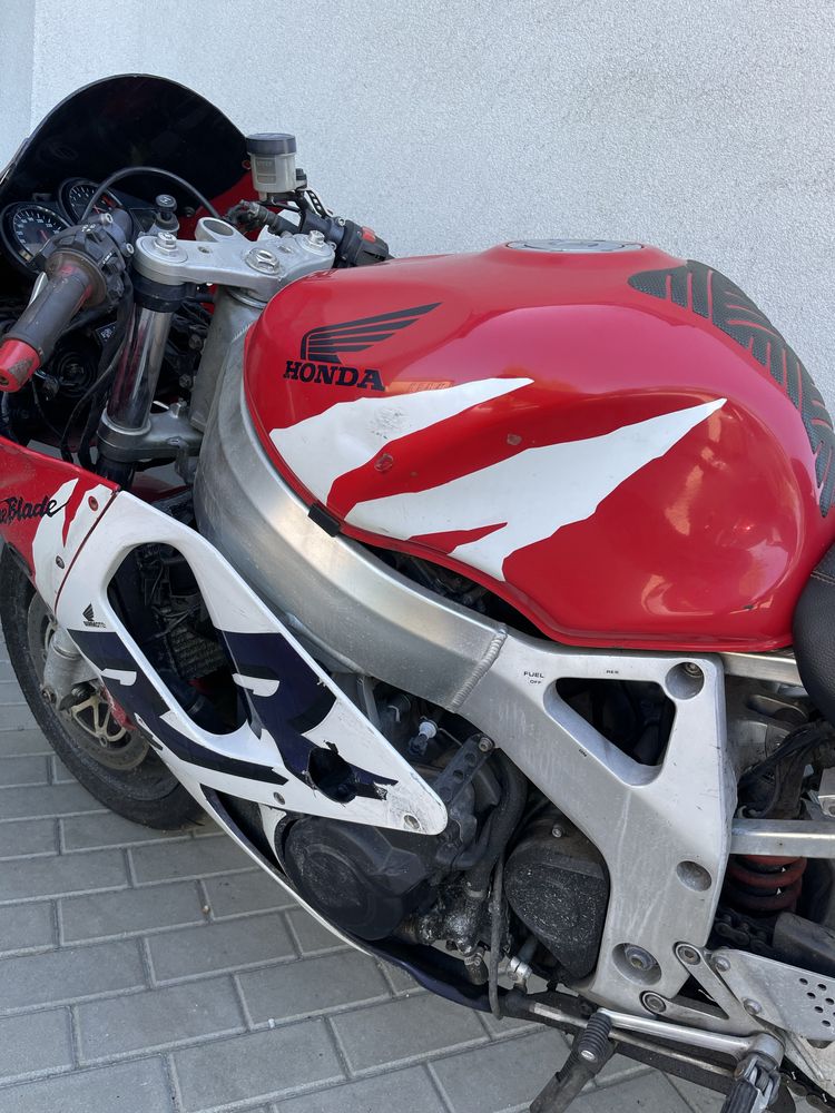 Honda cbr 900rr sc33 części