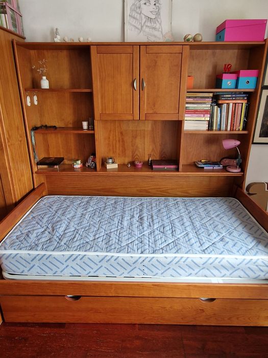 Conjunto Cama dupla solteiro + prateleiras