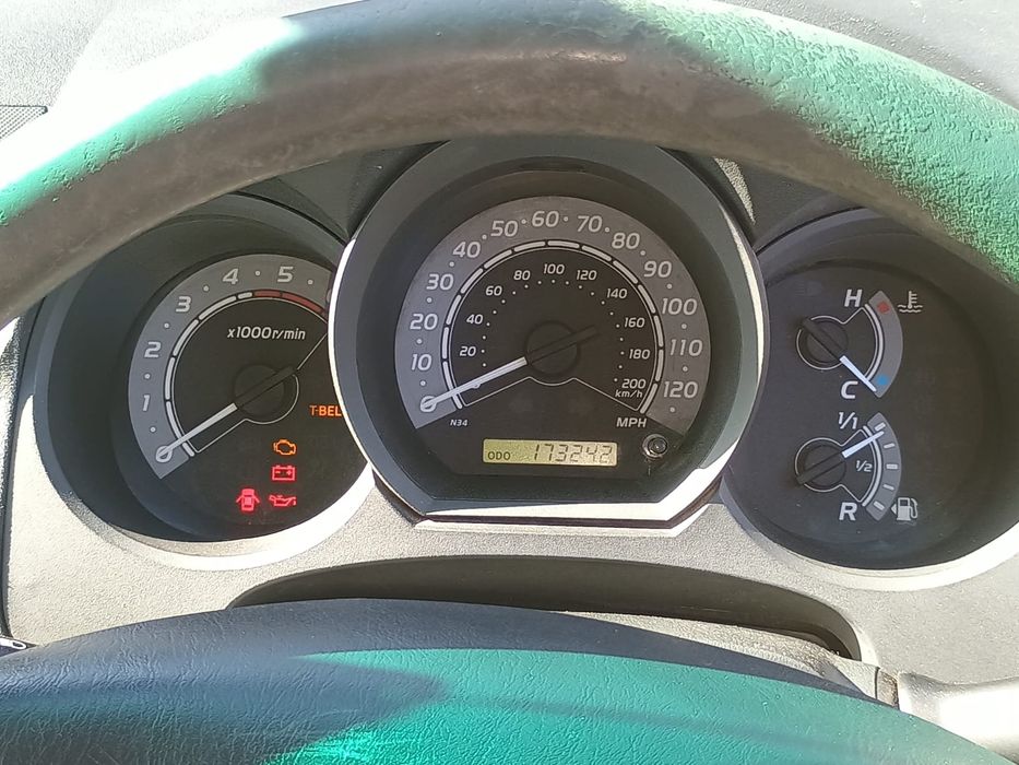 Продам Toyota Hilux 2,5 144 к.с.