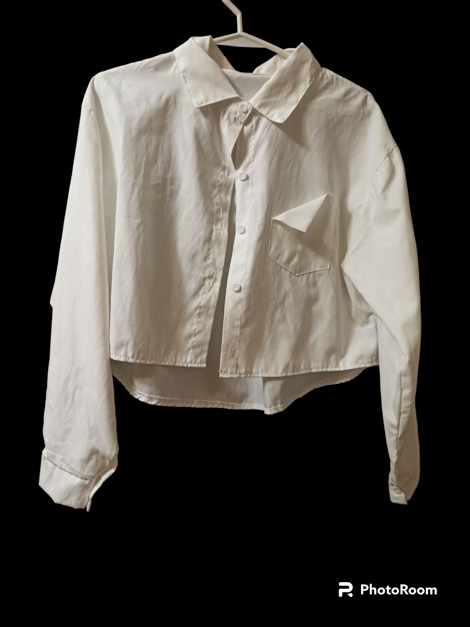 Белая короткая блузка