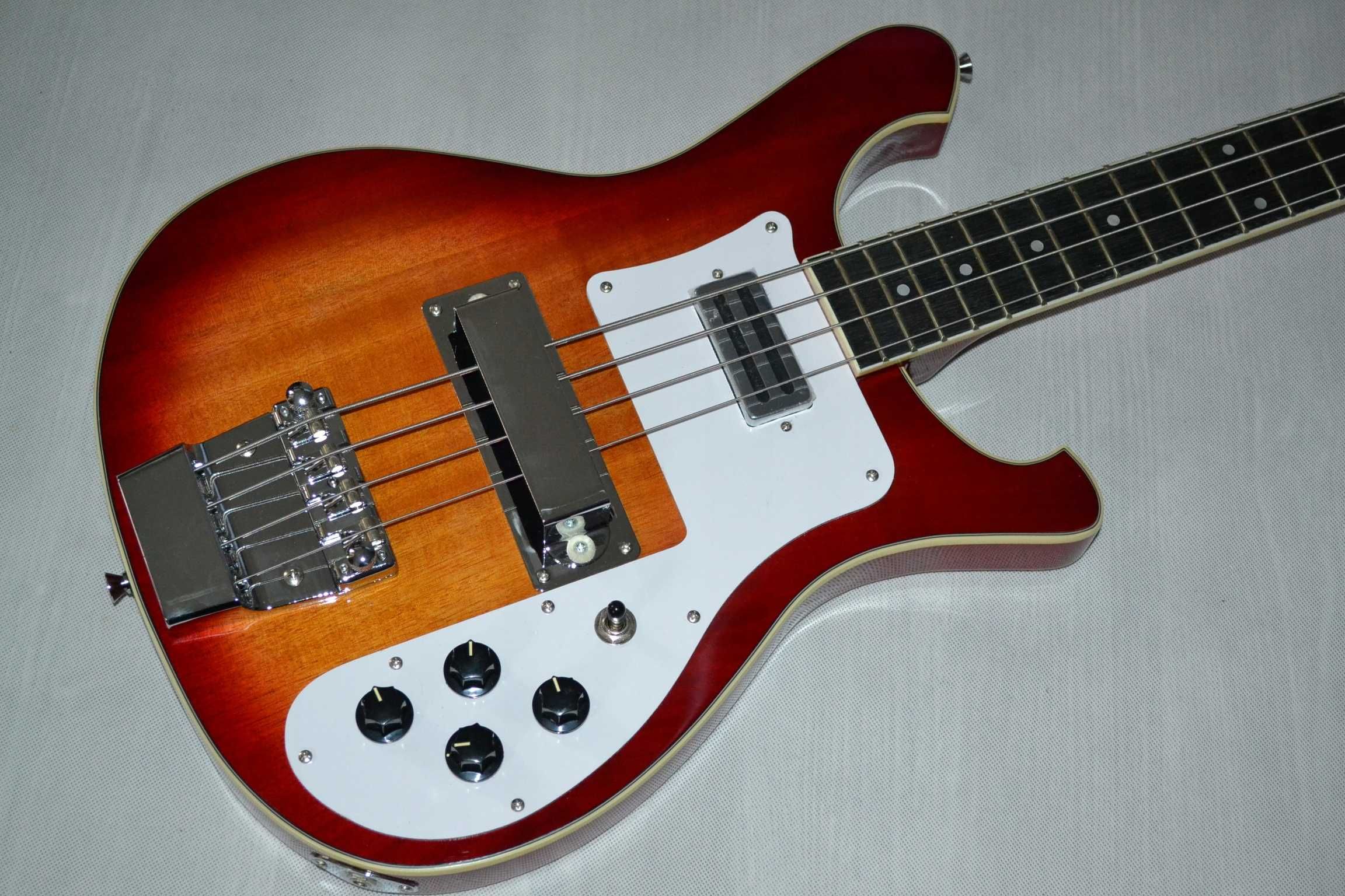 Harley Benton RB-414 CS RICKENBACKER bas nowy wyregulowany