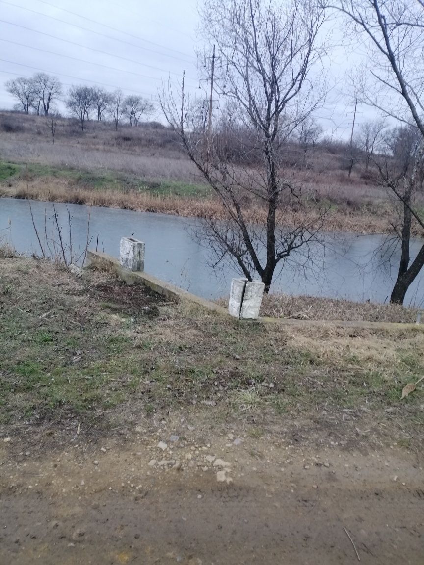 Срочно продам  участок в Прилиманском возле воды первая линия,  хозяин