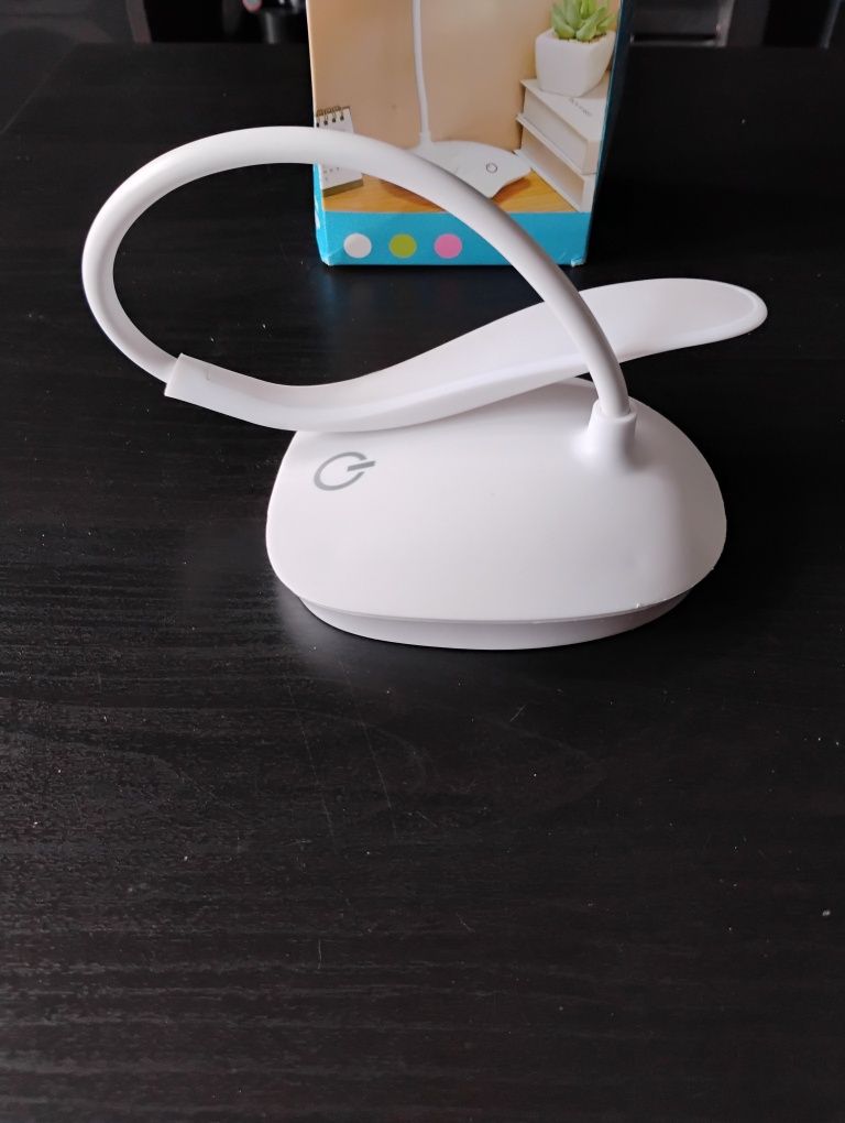 Lampka LED na biurko