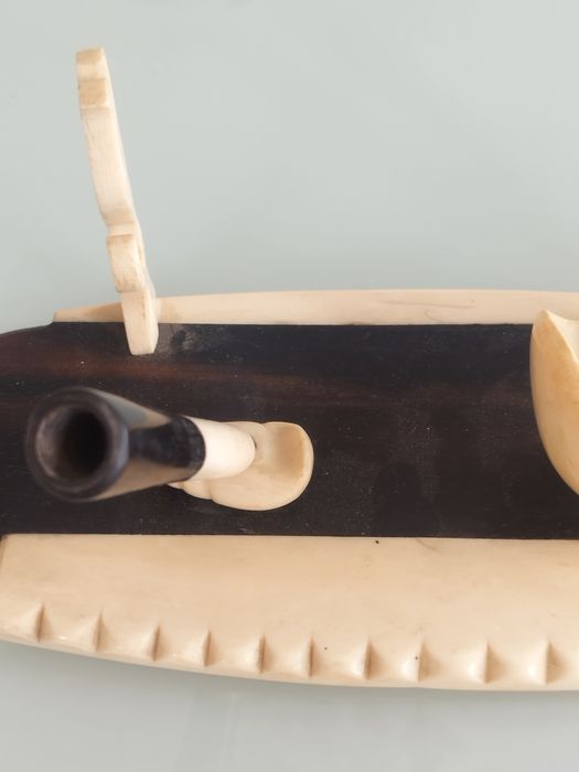 Conjunto de secretária antiga em madeira de ébano...