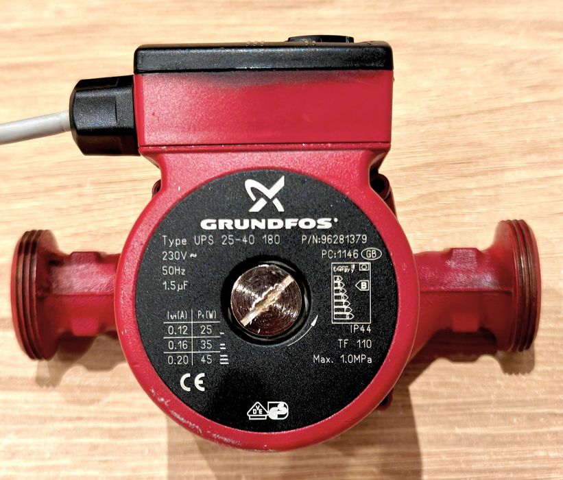 Pompa Grundfos UPS 25-40 rozstaw 180 mm - Stan bardzo dobry