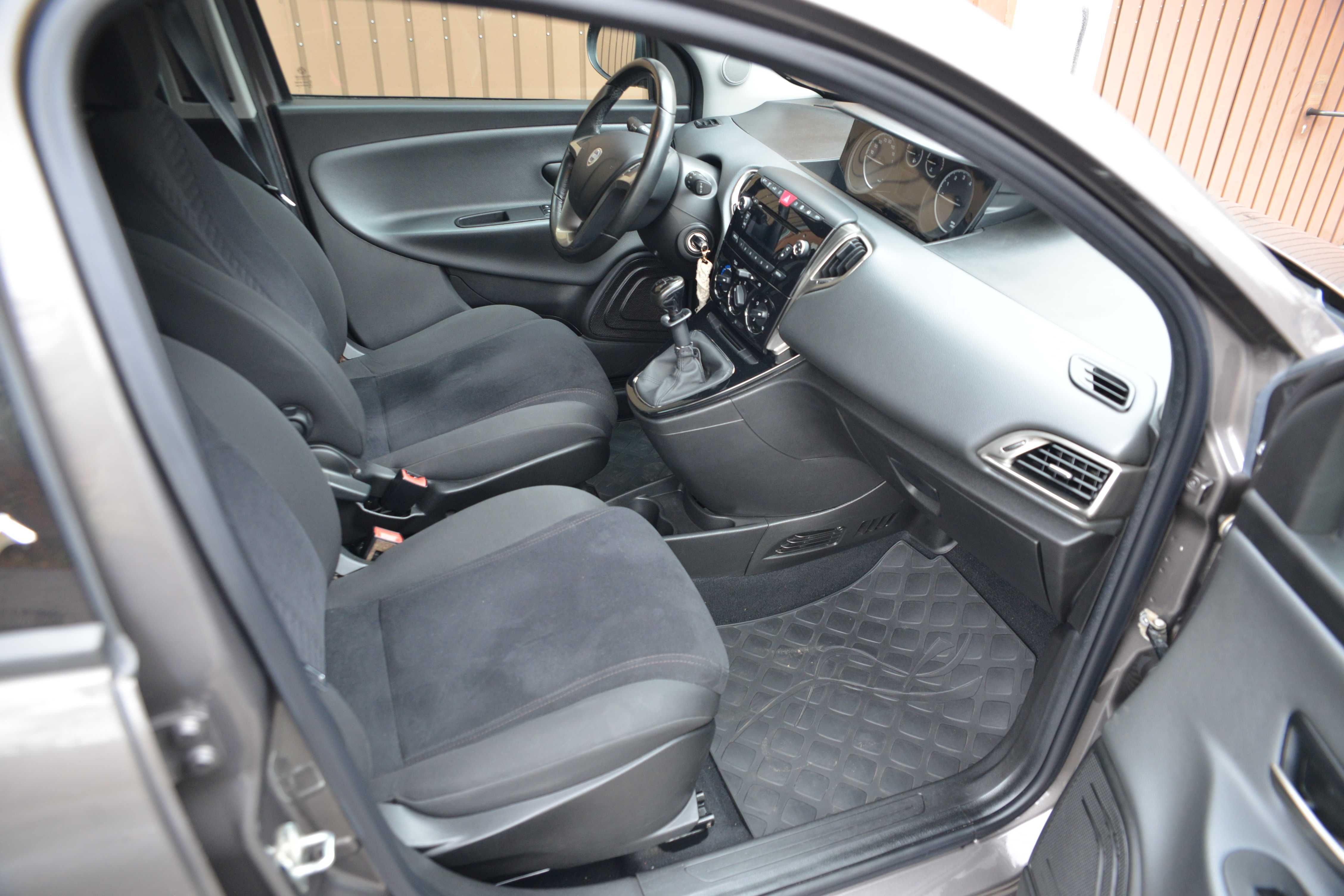 Lancia Ypsilon 1,2 A/C Salon PL II Właściciel Gold 13/14r