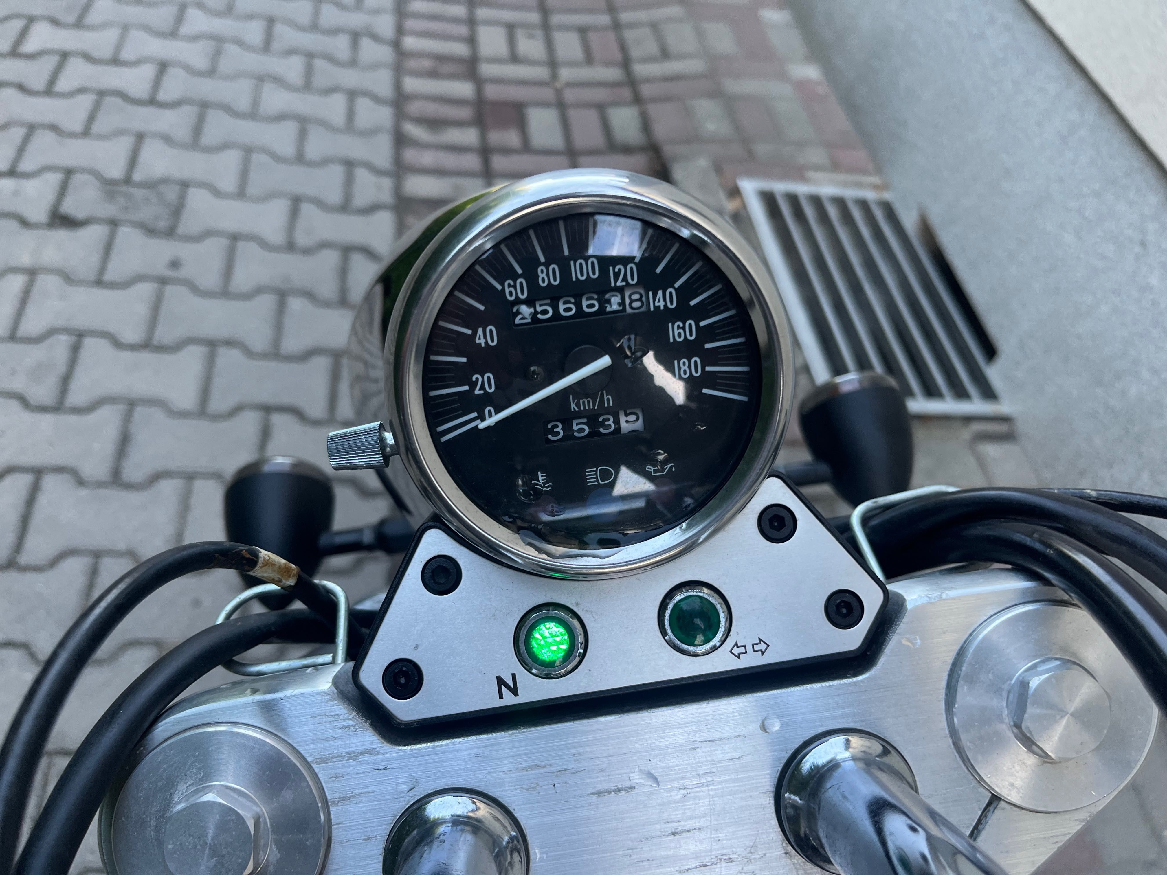 Suzuki marauder 800, vz800.