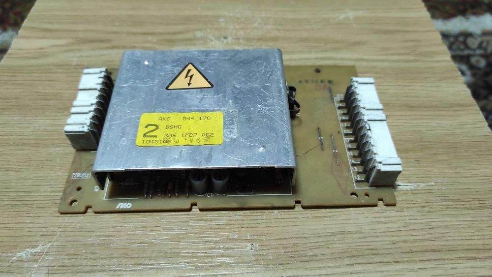 плата управління пральноі машинки Siemens Bosch 3061227AC2