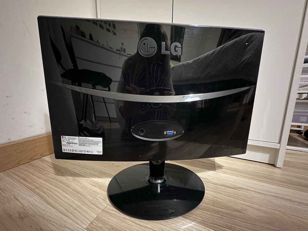 Monitor LG Flatron E2240S-PN