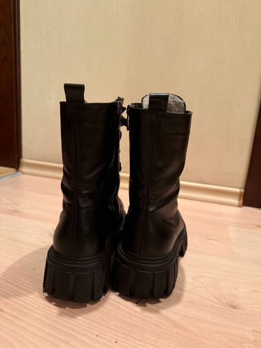 Зимові жіночі черевики з хутром