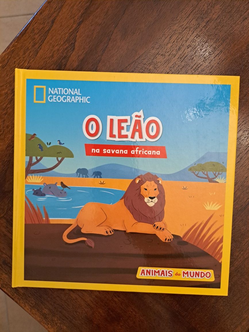 Livro - "O Leão na Savana Africana"