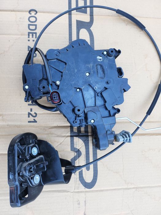 Замок VW T5 VW T6 зсувної двері, правий