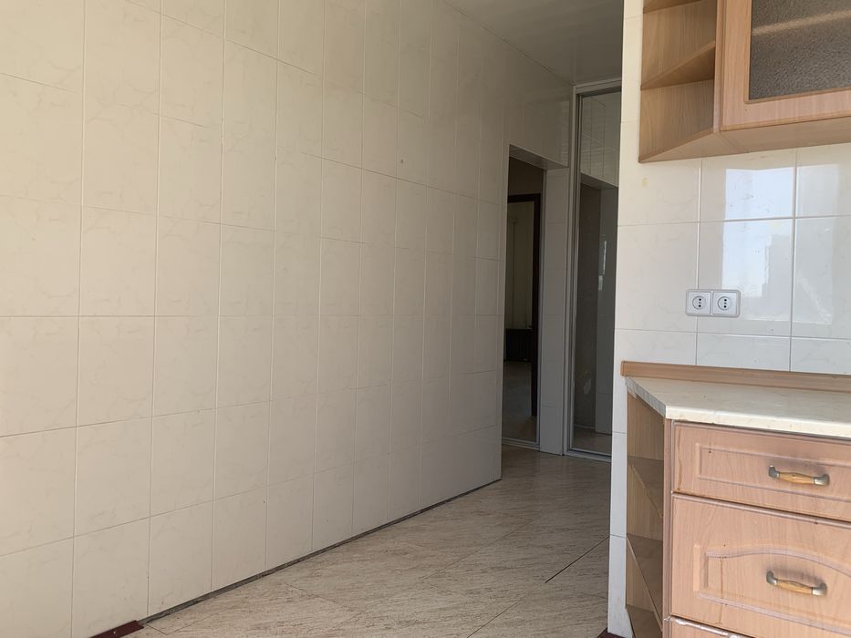 Продаж 2кв. 56м. Вул. Харьківське шоссе 148 Метро 10 хвилин. Терміново