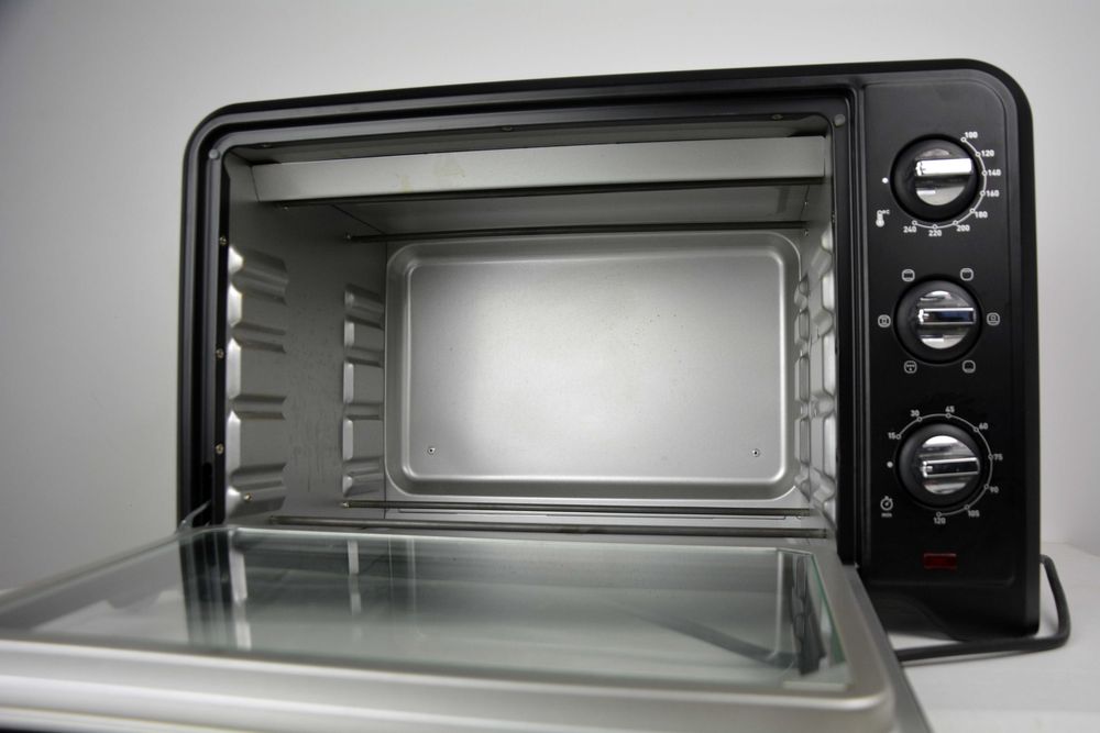 Mini piekarnik Moulinex Optimo serie 035 33 l czarny