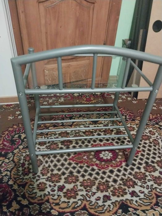 Столик металевий кофейний