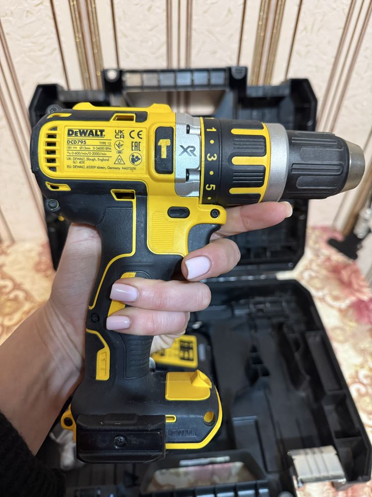 Dewalt дрель шруповерт ударний