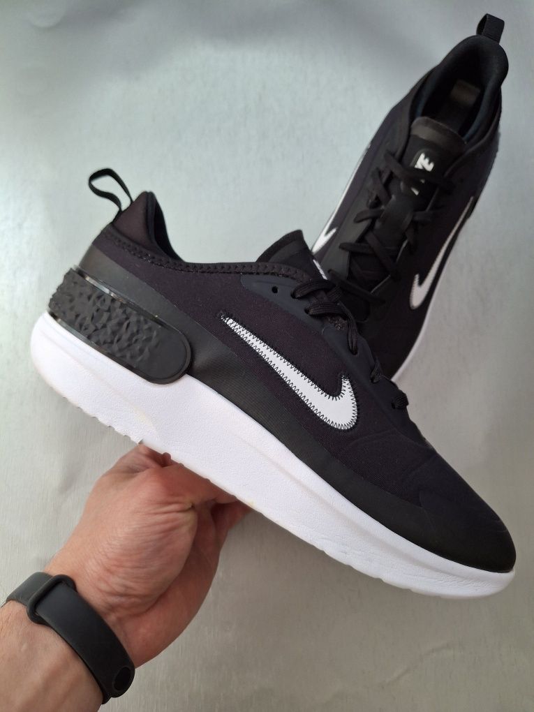 Кроссовки Nike Amixa Black
