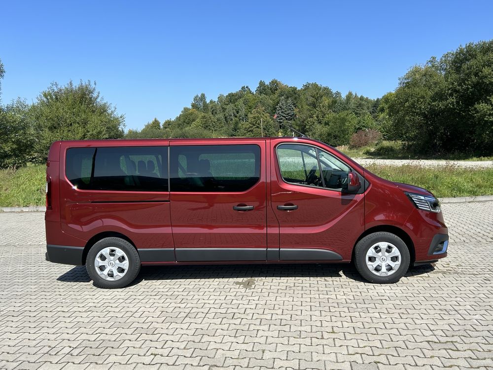 Wynajem busa 9 osób renault trafic
