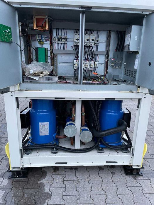Agregat wody lodowej chiller Aermec NRL 080 o wydajności 211 kW