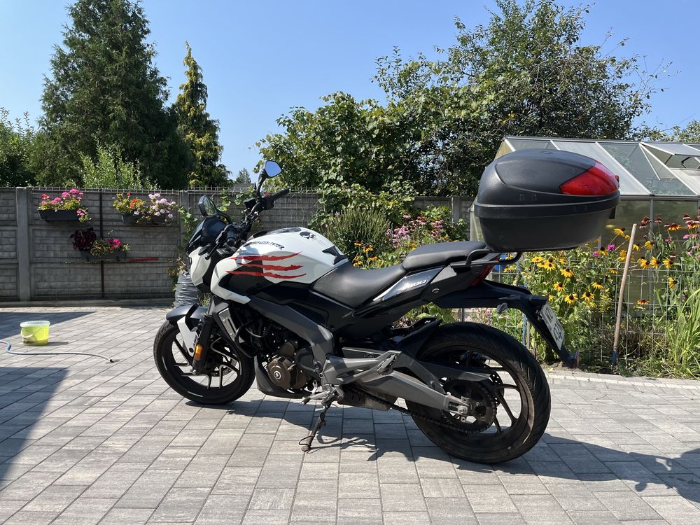 Bajaj Dominar 400