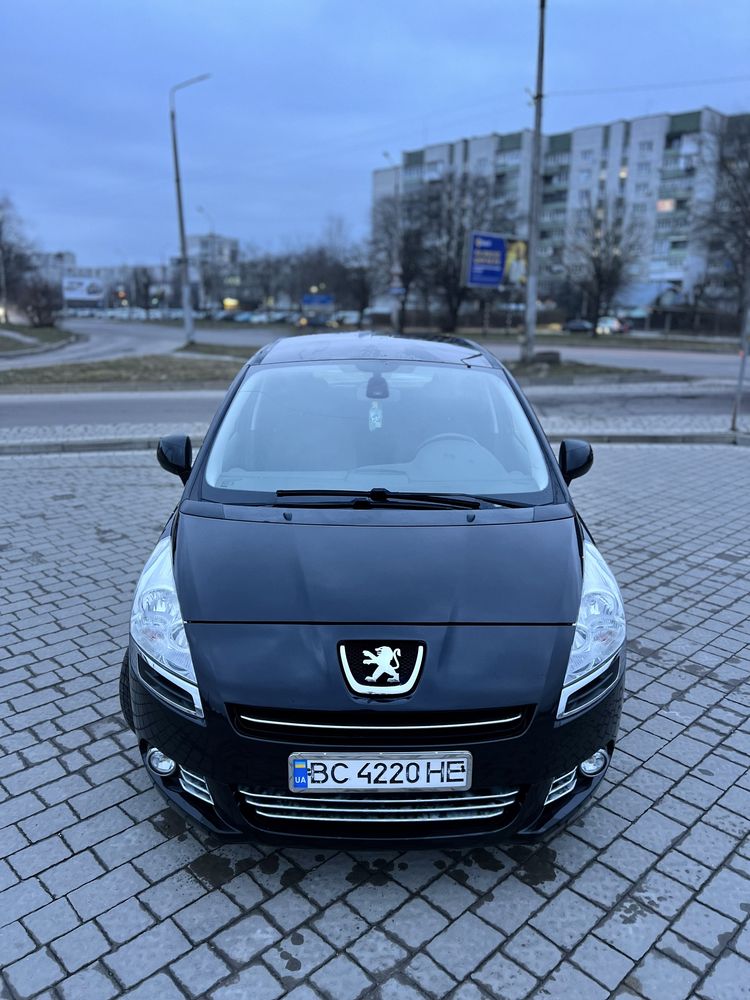 Peugeot 5008 2012