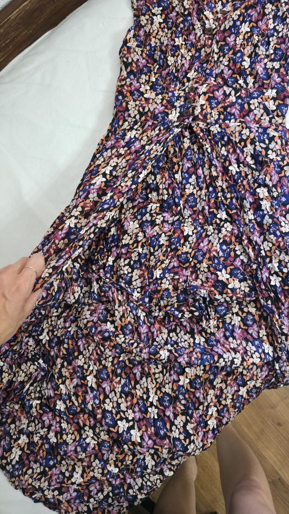 Długa sukienka na lato w kwiatki  Vero moda  sukienka maxi