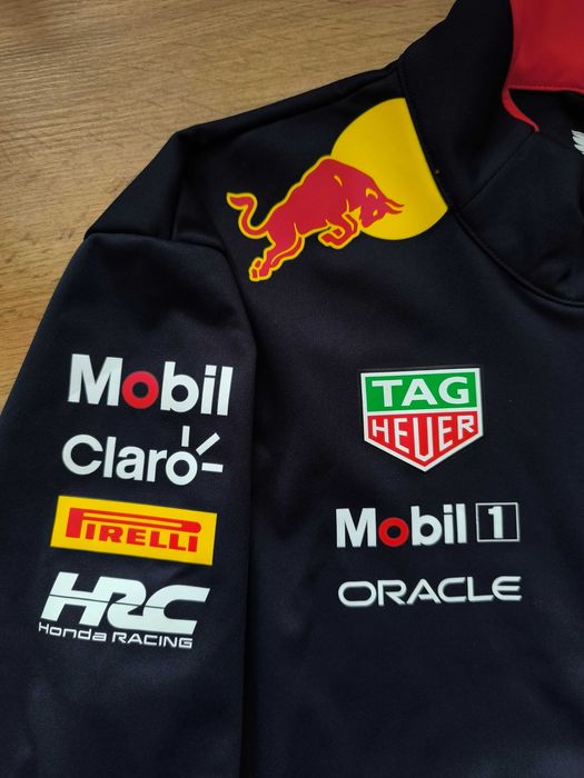 джерсі Castore, Red Bull Racing