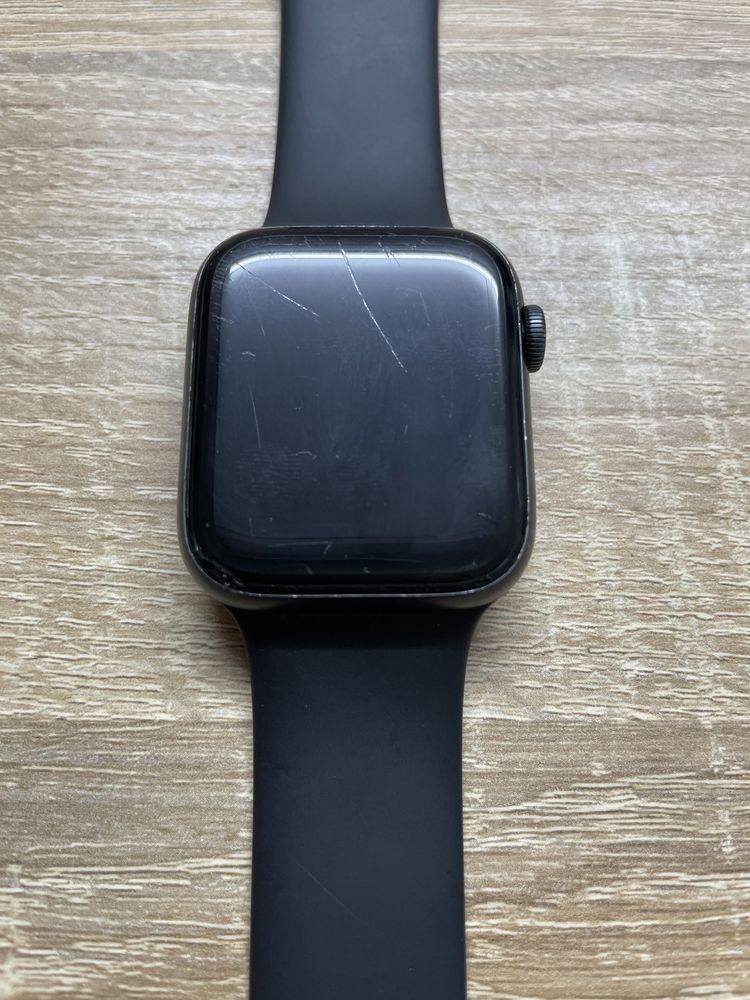 Apple Watch 5 Black 44mm 32gb