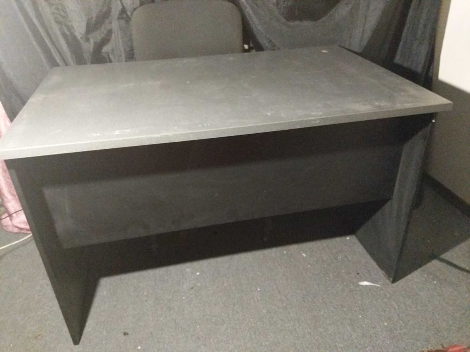 Офісний великий стіл