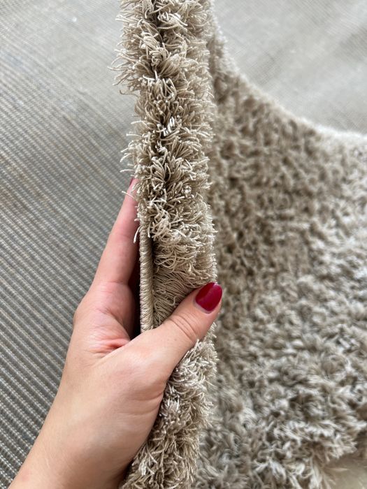 Продам килим бежевий(колір мокко)