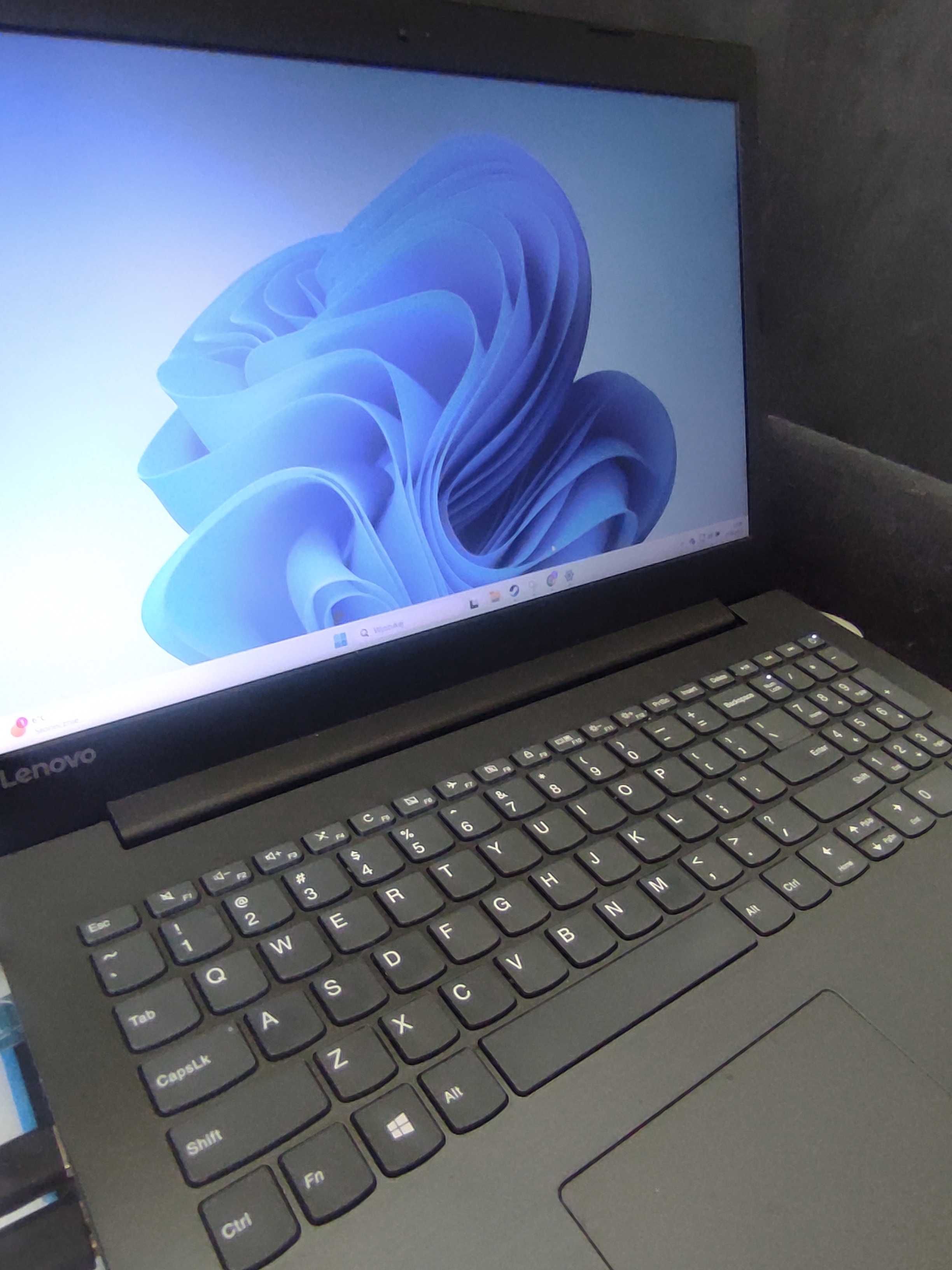 Laptop LENOVO Idepad 320 - używany, tylko odbiór osobisty