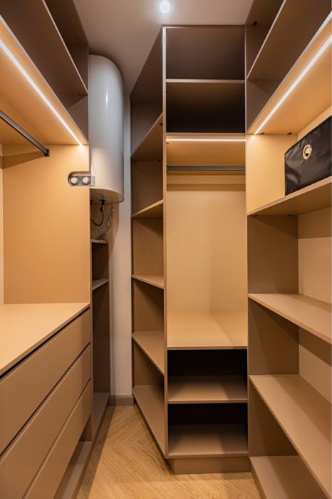 Красивая Фасадная 2х ком квартира в самом Центре Одессы! 18 Жемчужина!