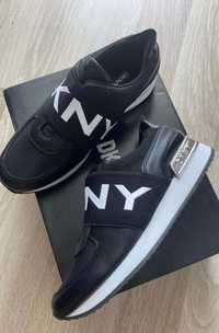 Кросівки DKNY розмір 7 us на наш 37-24 см 2000 ідеальні