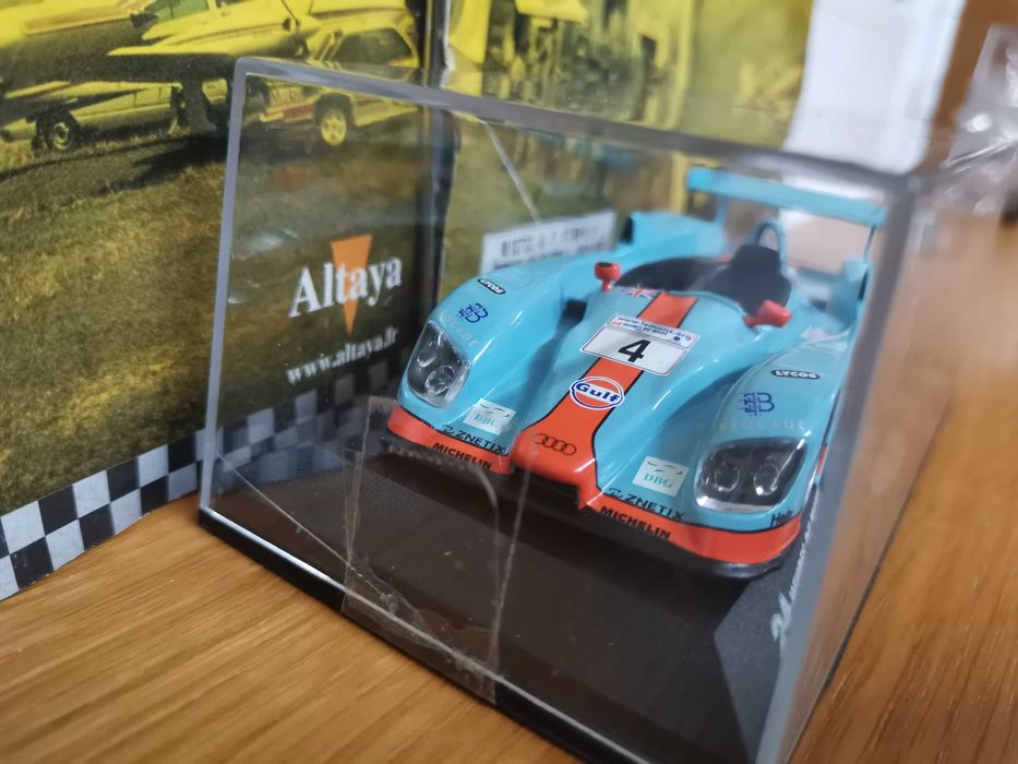 Audi R8 - 24 heurs du Man's - Escala 1:43