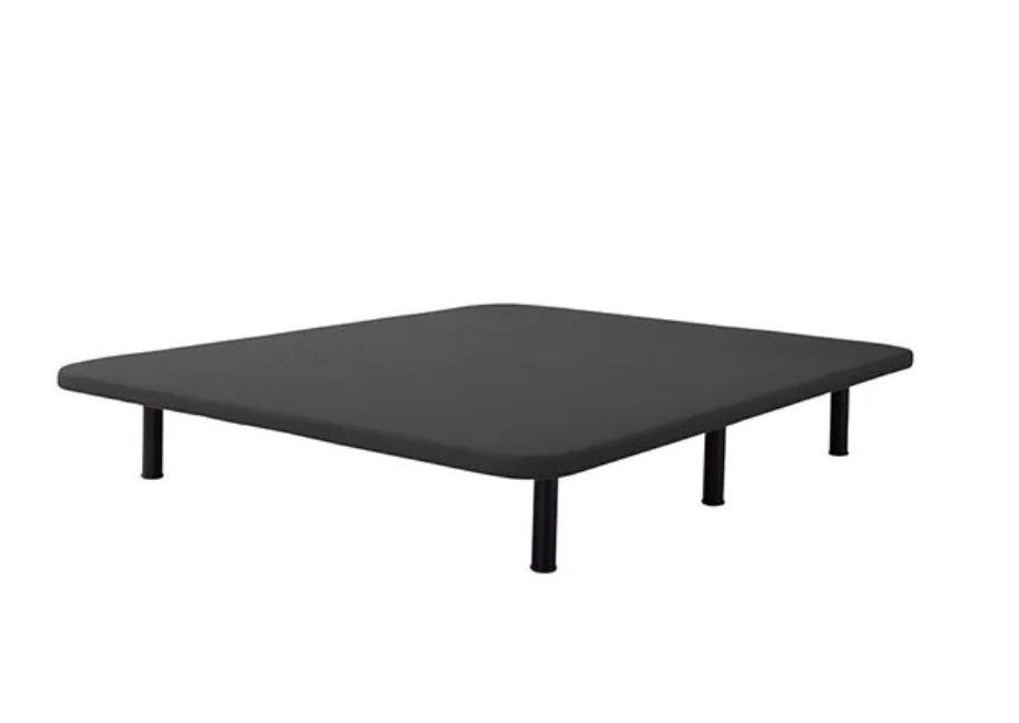 Estrado revestido preto com pés 140x200