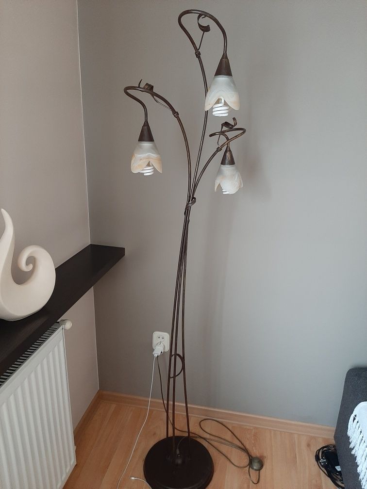 Oświetlenie salonowe żyrandol, lampa