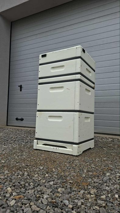 Ule styrodurowy pszczele 7 segmentowy