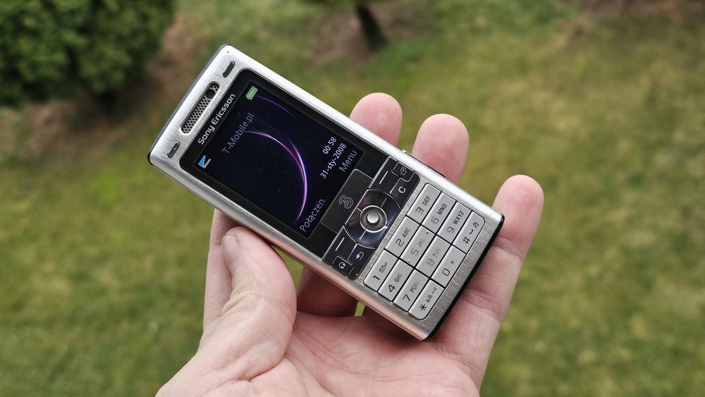 Sony Ericsson k800i James Bond 007