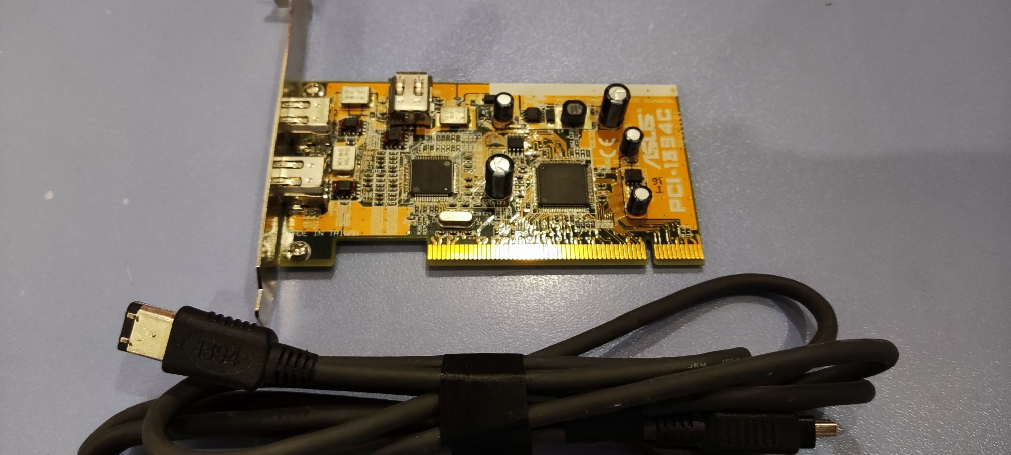 Контролер Asus PCI-1394C