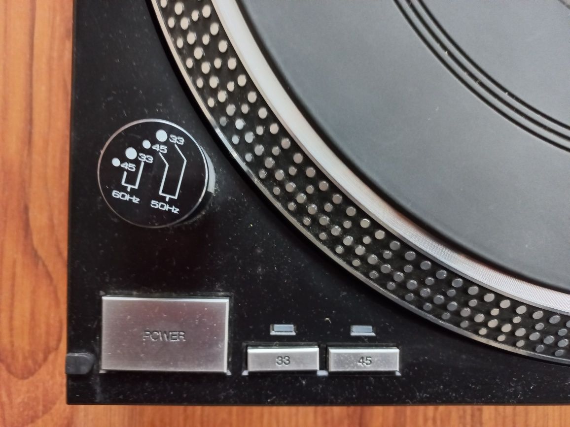 Adapter HTE, model: HT-910Q