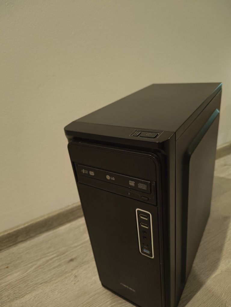 Komputer stacjonarny FX8300 GTX670 16GB  SSD