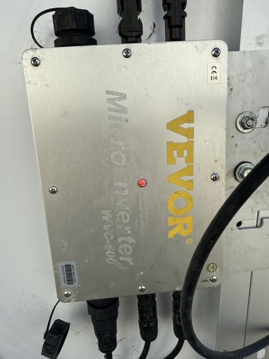 Kit 2 Paines 240w + Micro inversor 600w