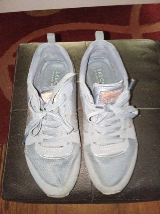 Tênis unisexo em bom estado