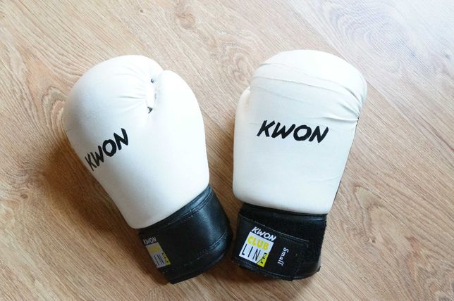 Rękawice bokserskie białe Kwon