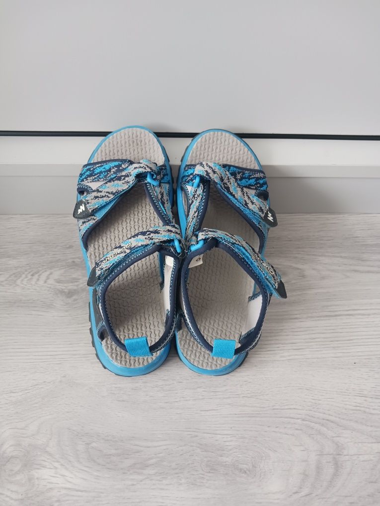 Sandały Quechua rozm. 36 (23 cm)